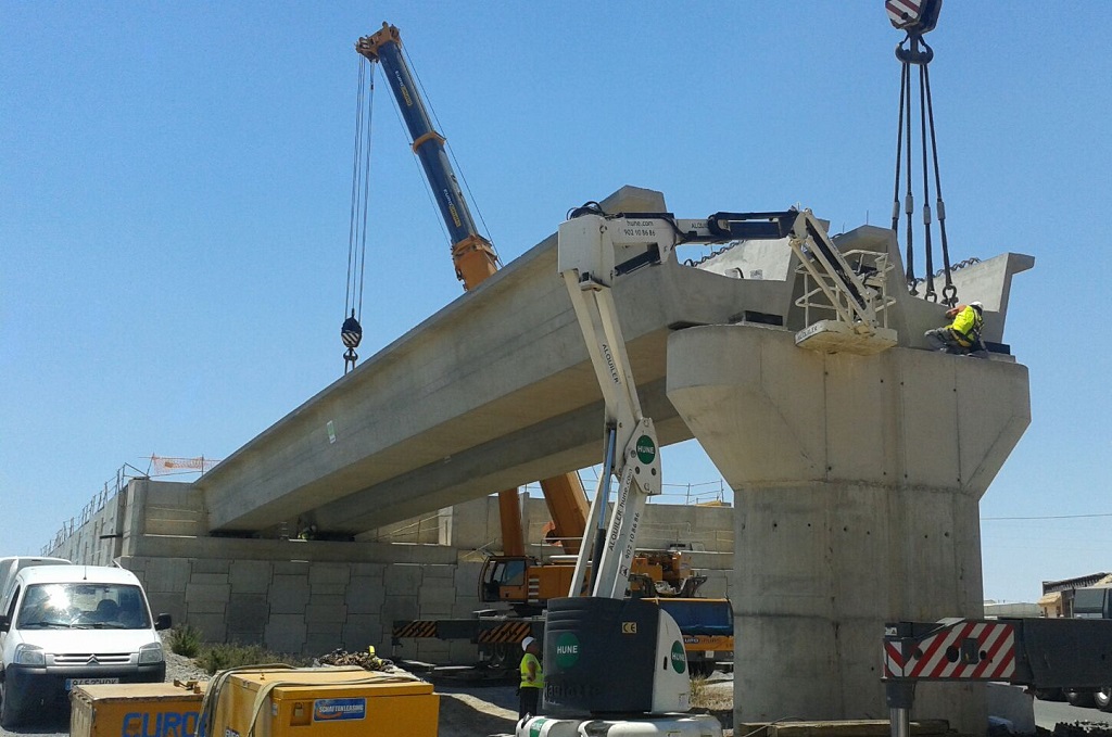 Montaje de Paso Inferior en el nuevo acceso a Roquetas de Mar y Vícar