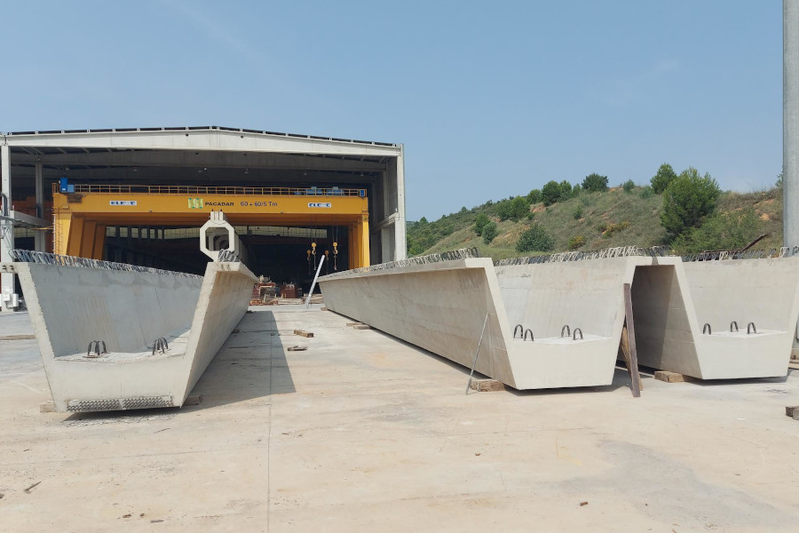 Bridge and connection between the industrial parks “La Mezquita” and “El Belcaire” in the Vall D´Uixò