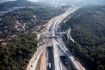 Carril reservado en la  Autopista C58